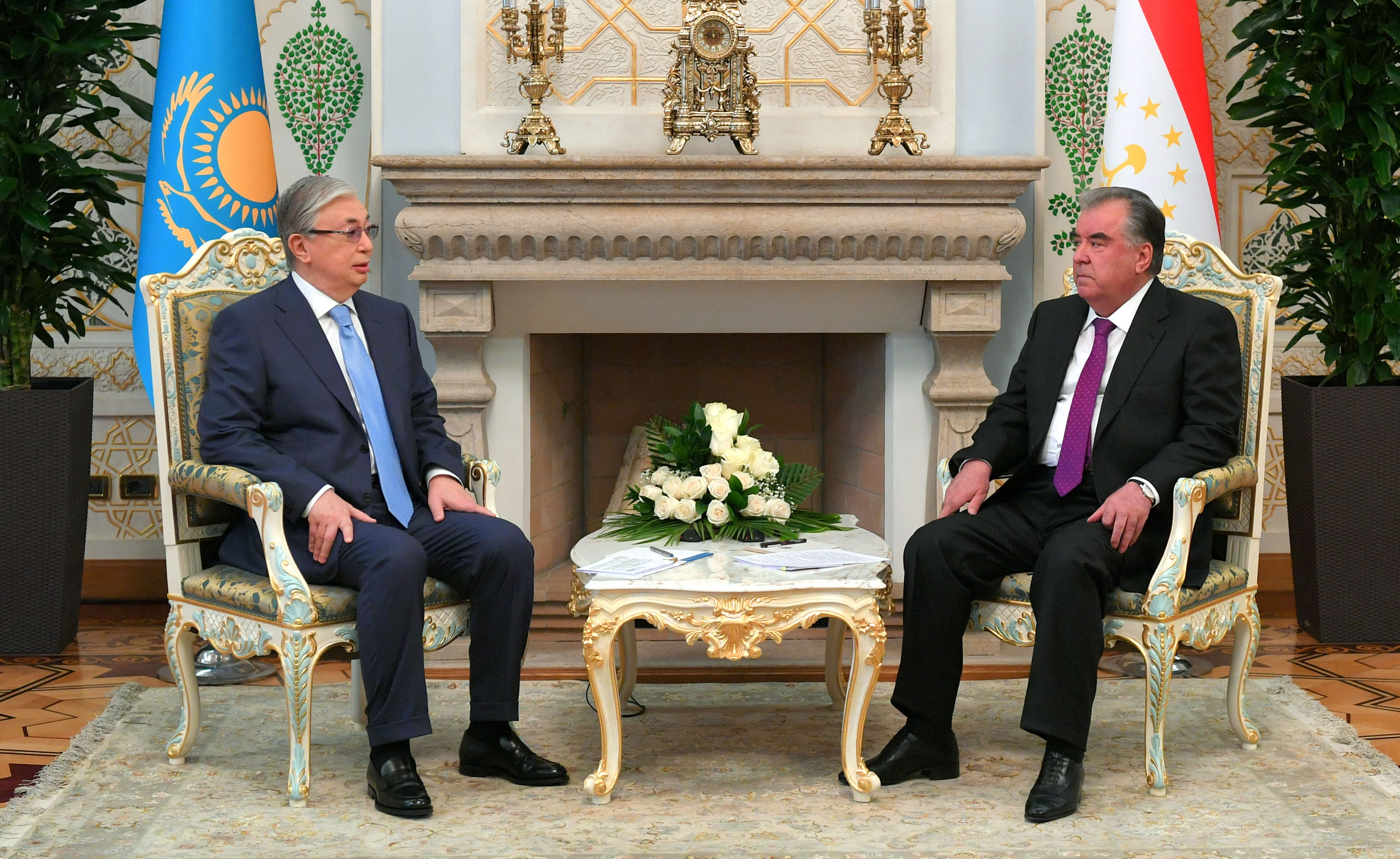 Заявление президента таджикистана. Эмомали Рахмон и Токаев. Эмомали Рахмон и Касым-Жомарт Токаев.