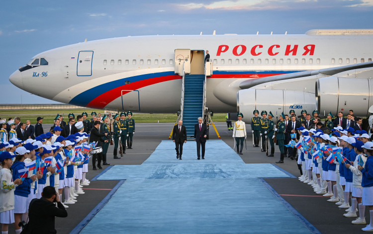 Ресей Президенті Владимир Путин Қазақстанға мемлекеттік сапармен келді