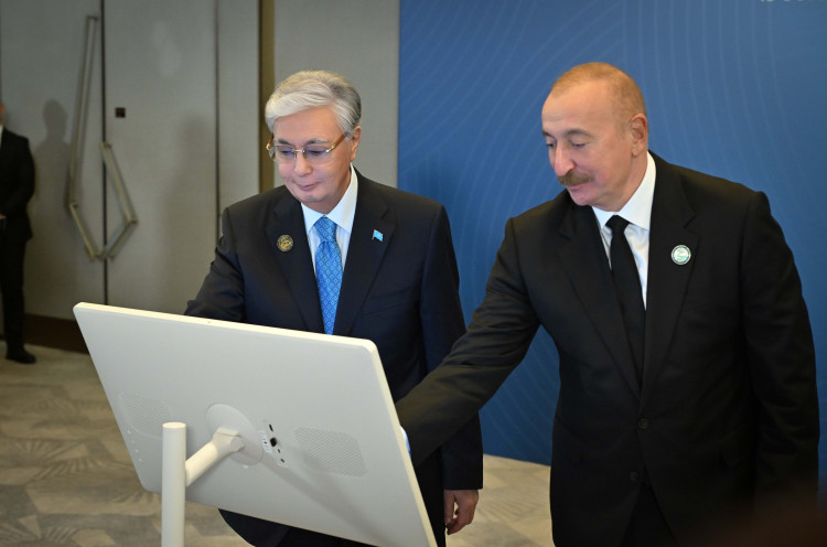 Kassym-Jomart Tokayev and Ilham Aliyev Participate in Launch of Trans-Caspian Fiber-Optic Line