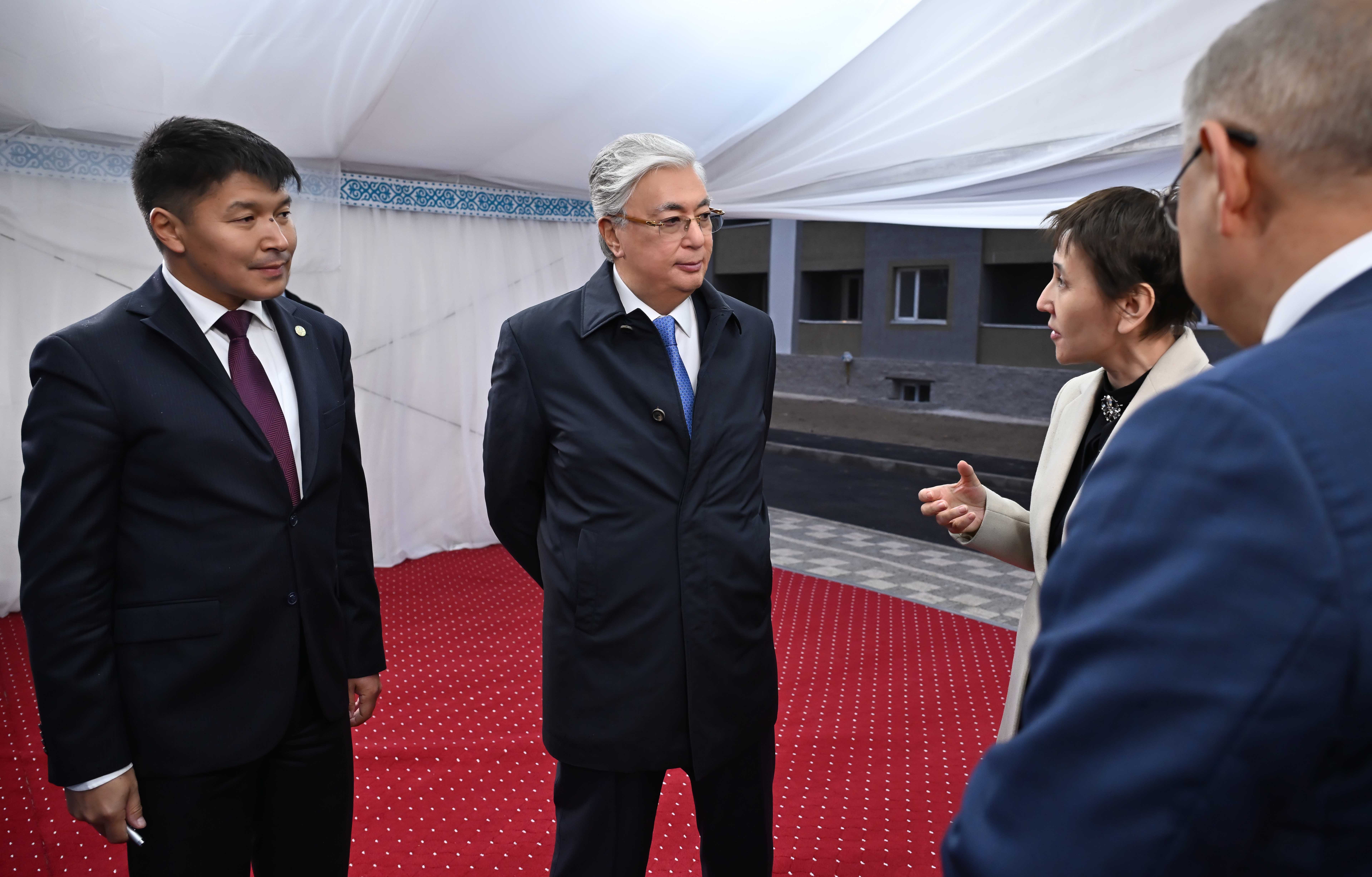 Президент Талдықорған қаласындағы жаңа шағын ауданға барды