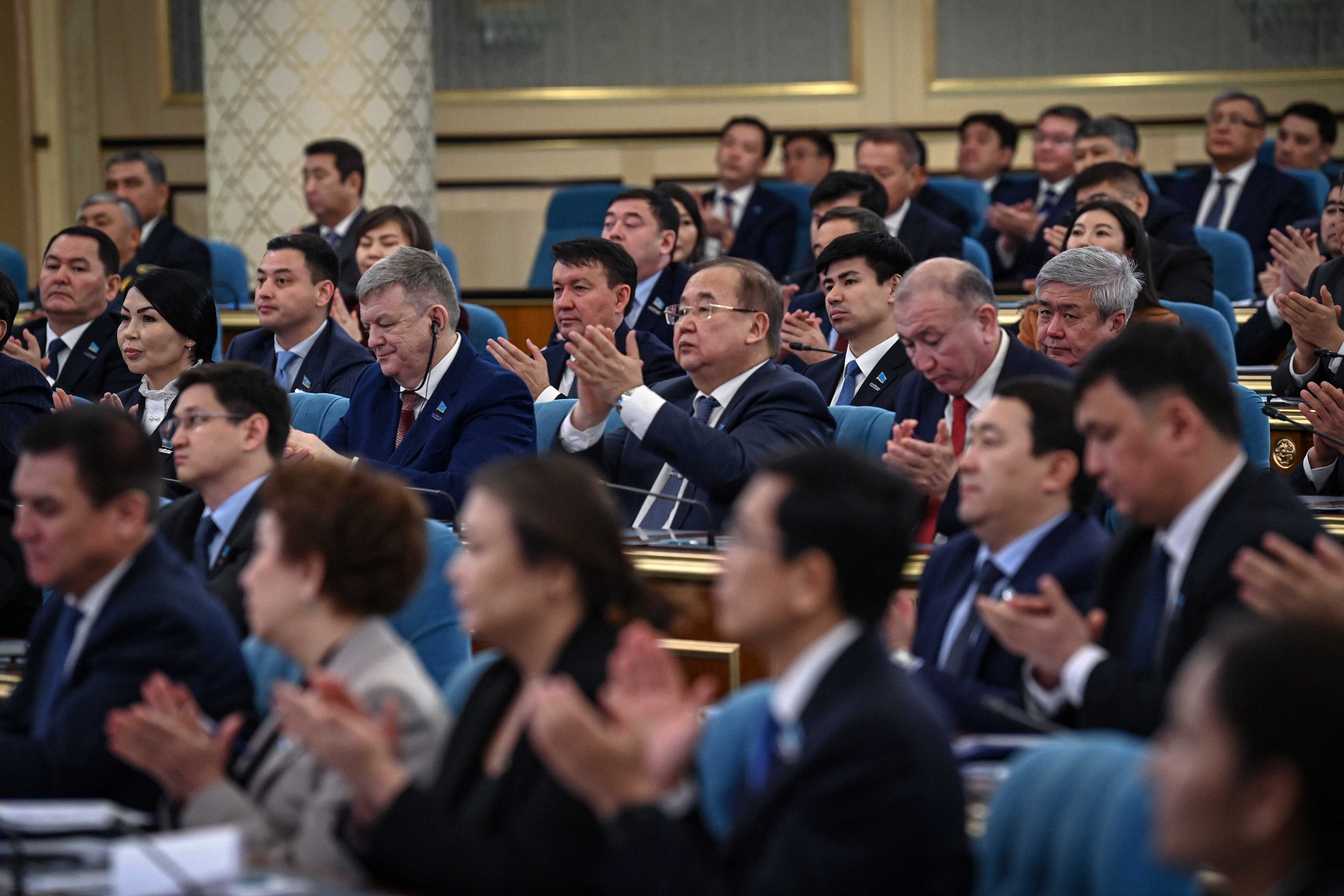 Глава государства выступил с Посланием народу Казахстана